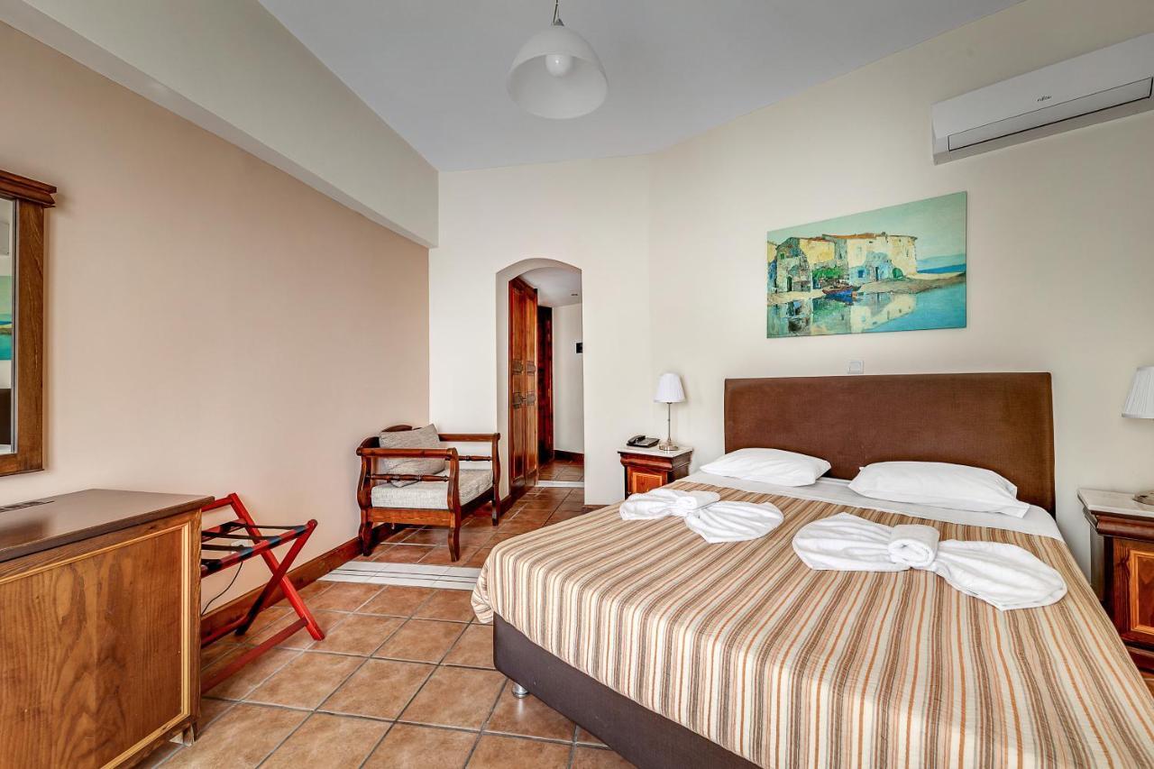Golden View Hotel Poros Town Luaran gambar
